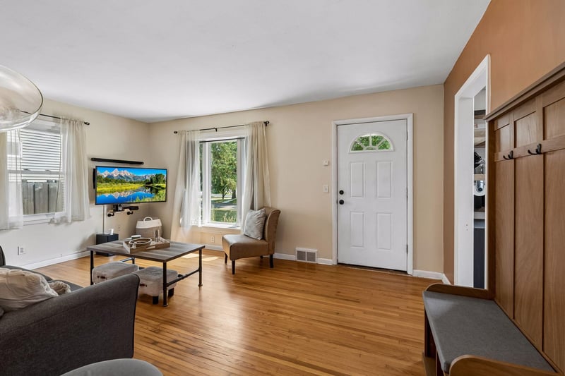 2704 Alabama Ave S, Saint Louis Park, MN 55416