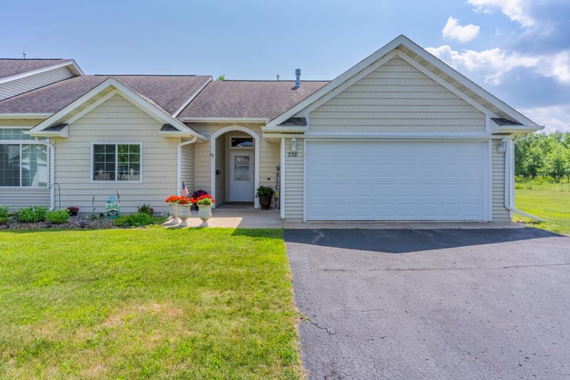 738 33rd St NW, Bemidji, MN 56601
