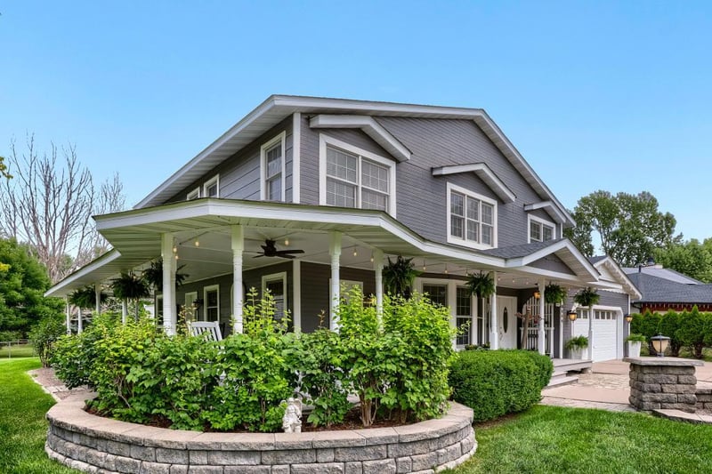 8664 Xenium Ln N, Maple Grove, MN 55369