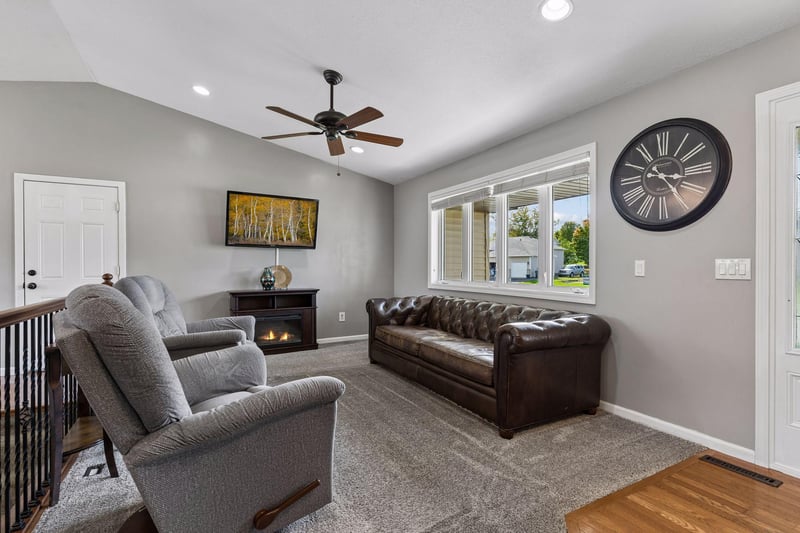 17308 Glencoe Ave, Lakeville, MN 55044