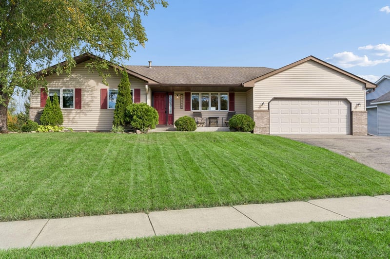 17308 Glencoe Ave, Lakeville, MN 55044