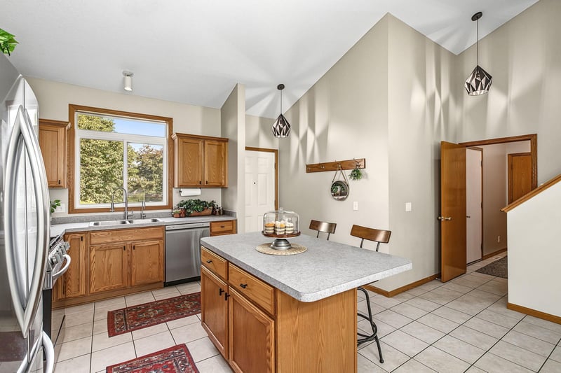 2218 Downing Ave, Shakopee, MN 55379