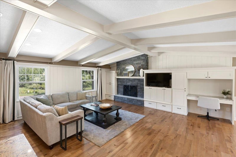 13529 Larkin Dr, Minnetonka, MN 55305