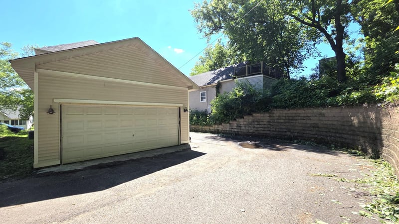 675 Otsego St, Saint Paul, MN 55101