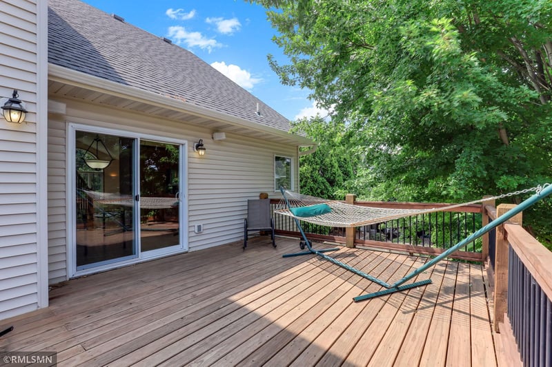 6911 Cambridge Rd, Shakopee, MN 55379
