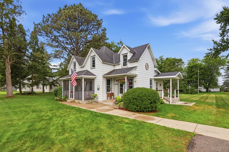 24489 County Road 7, Saint Augusta, MN 56301