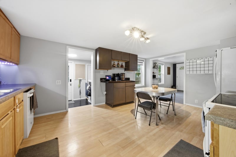 1502 2nd Ave N, Moorhead, MN 56560