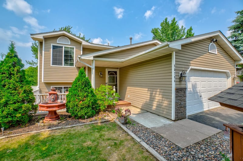 25714 9th St W, Zimmerman, MN 55398