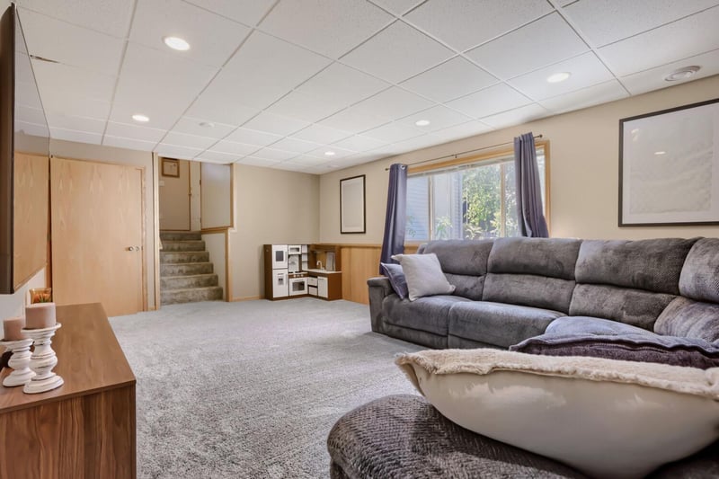 1209 Roberts Rd, Buffalo, MN 55313