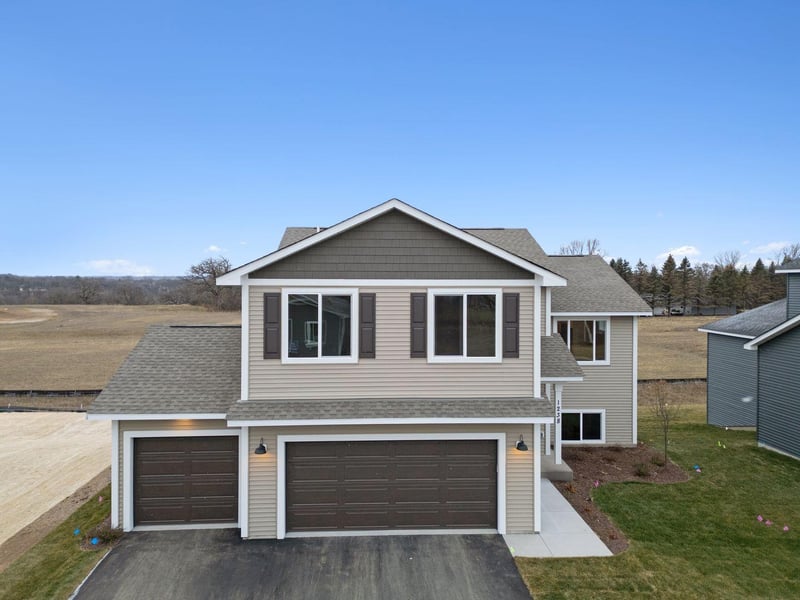 2157 Westpointe Dr, Hastings, MN 55033
