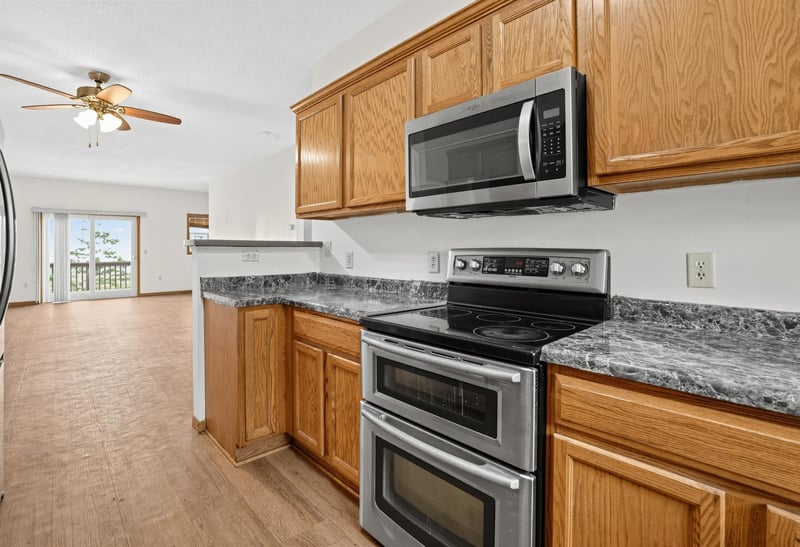 1473 Magnolia Ave E, Saint Paul, MN 55106