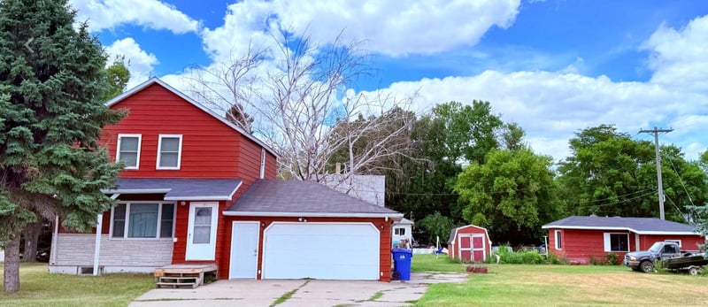 107 7th St SE, Dilworth, MN 56529