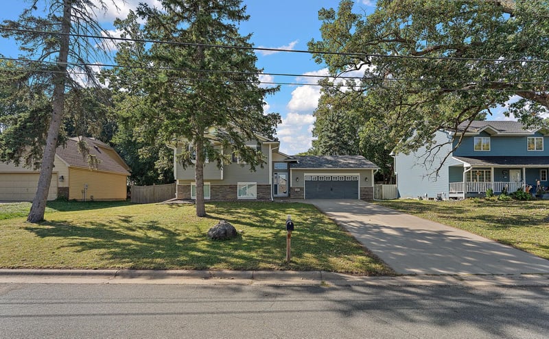 2241 7th St N, North Saint Paul, MN 55109