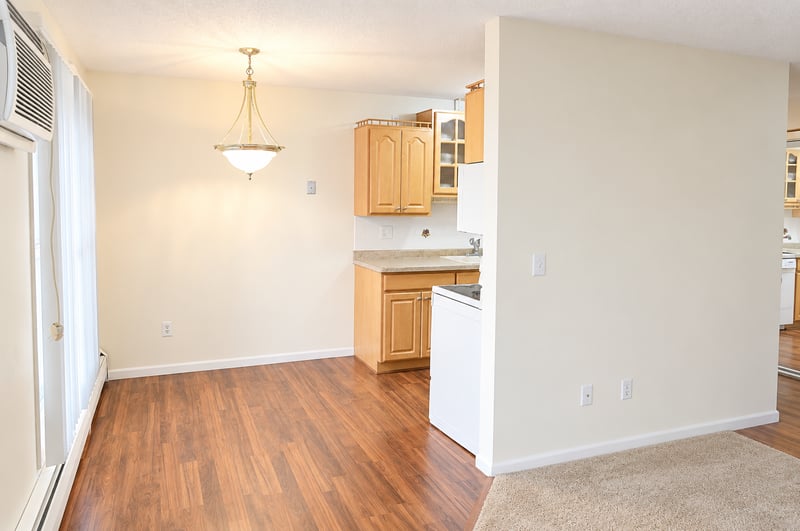 711 11th Ave S #1, Hopkins, MN 55343