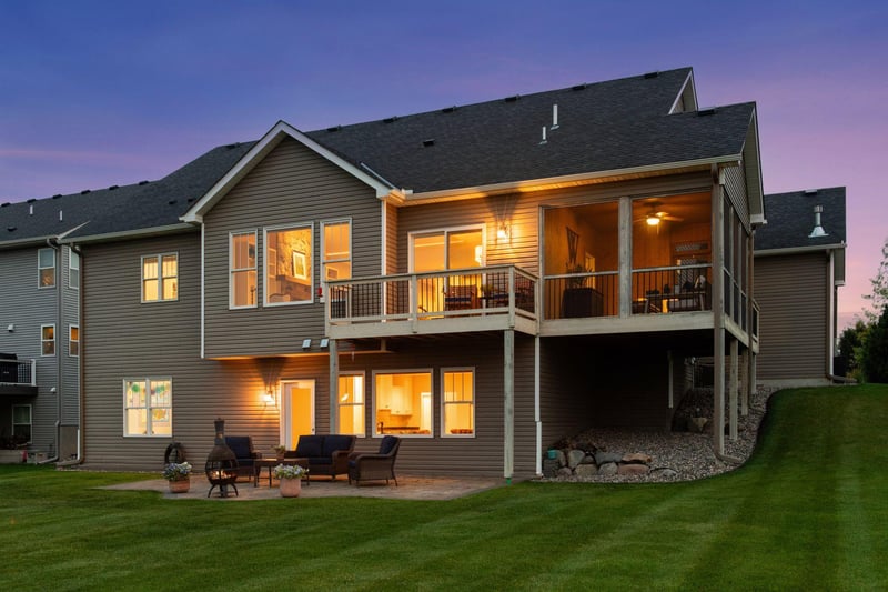 9034 Lakeside Dr, Victoria, MN 55386