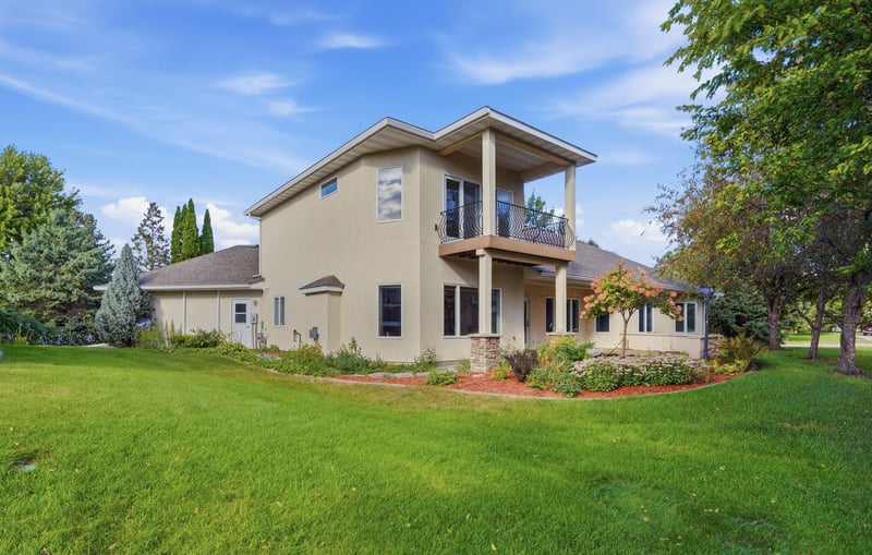 1320 Heritage Ave NW, Hutchinson, MN 55350
