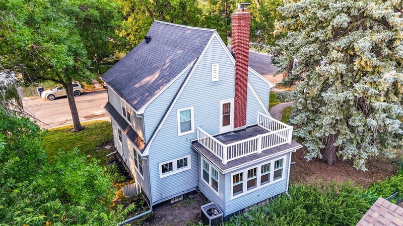 803 10th St S, Moorhead, MN 56560