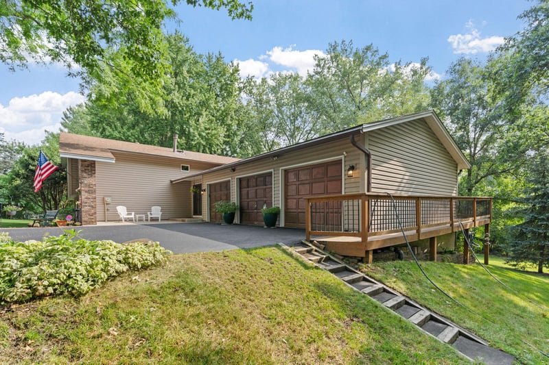 2821 Saddlebrooke Cir, Minnetonka, MN 55305