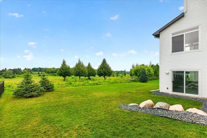 5304 Pine Island Rd, Woodbury, MN 55129
