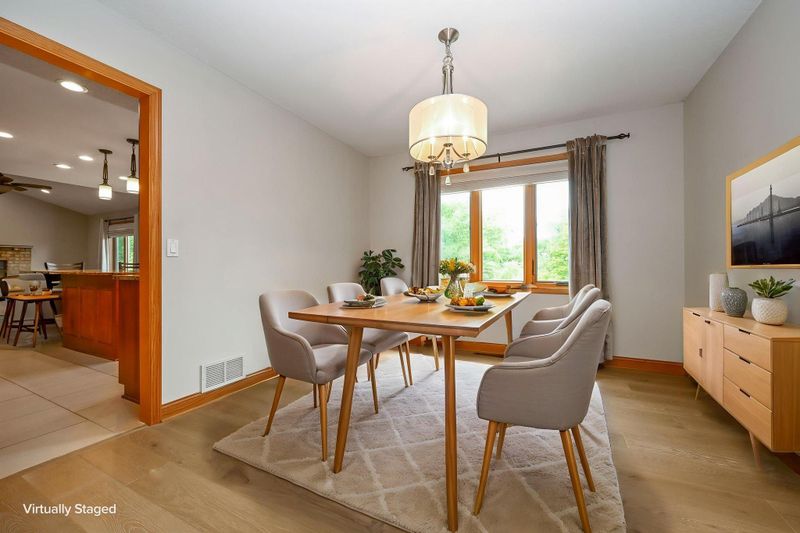 8400 W Lake Dr, Chanhassen, MN 55317