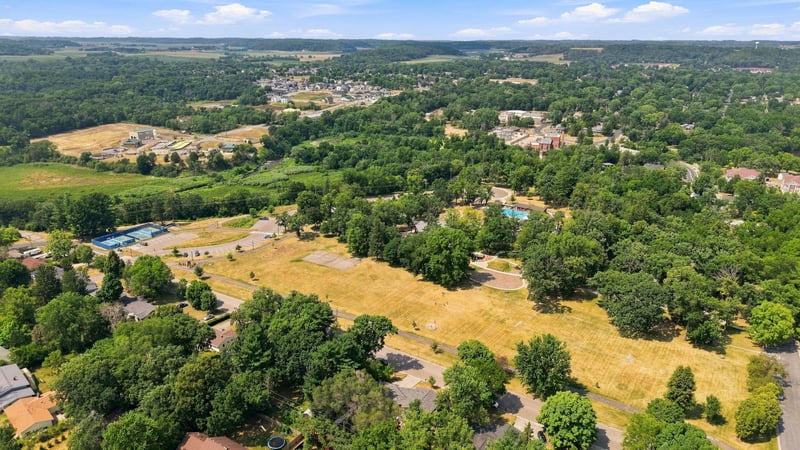 330 W Park St, River Falls, WI 54022