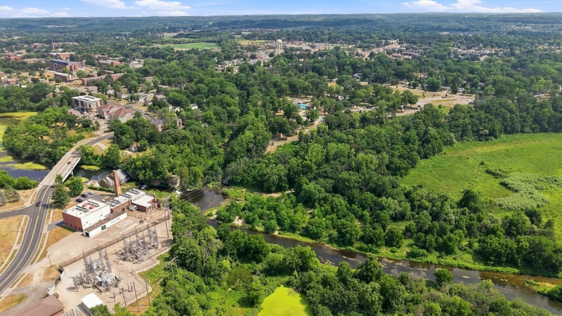330 W Park St, River Falls, WI 54022