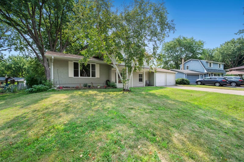 3704 Glen Oaks Ave, White Bear Lake, MN 55110