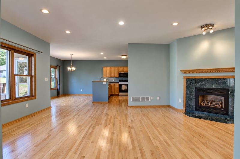 1317 7th St N, Cannon Falls, MN 55009