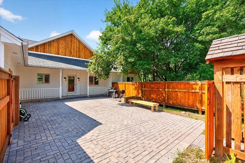 5869 W Branch Rd, Minnetrista, MN 55364