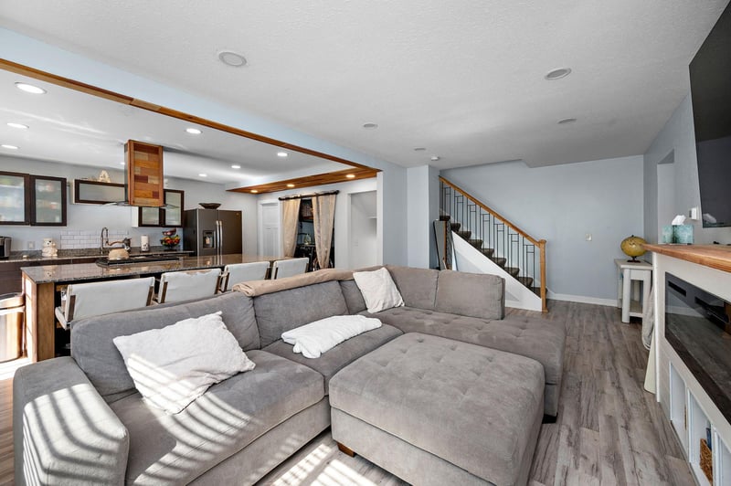 724 E Broadway St, Monticello, MN 55362