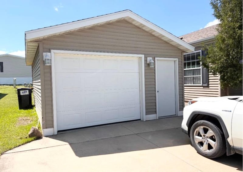 2205 Nightingale Ave NW, Stewartville, MN 55976