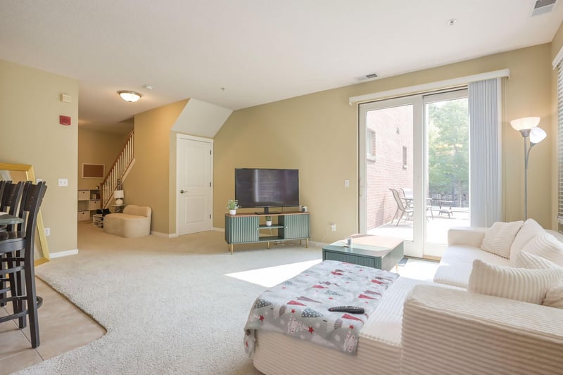 1070 Grandview Ct NE #119, Columbia Heights, MN 55421