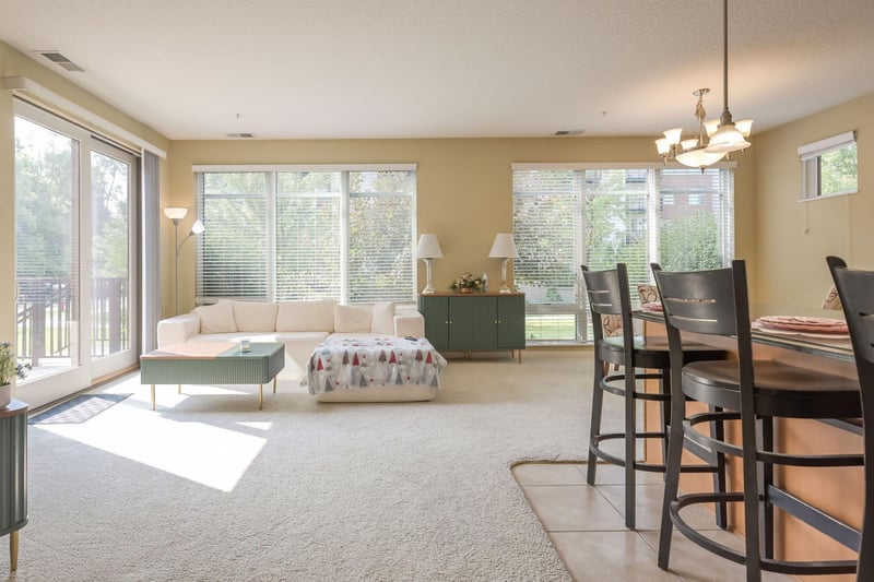 1070 Grandview Ct NE #119, Columbia Heights, MN 55421