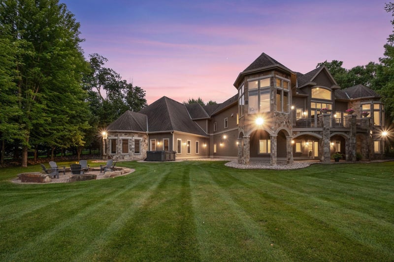 27630 Virginia Cv, Excelsior, MN 55331