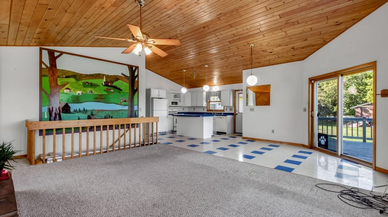 N1395 Grouse Rd, Sarona, WI 54870