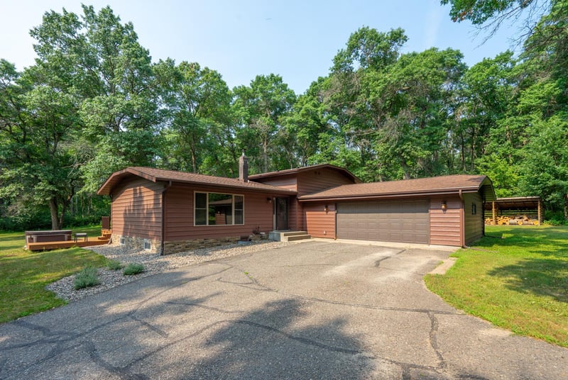 9581 Arielle Dr, Brainerd, MN 56401