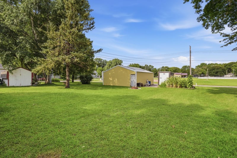 203 4th St, Danube, MN 56230