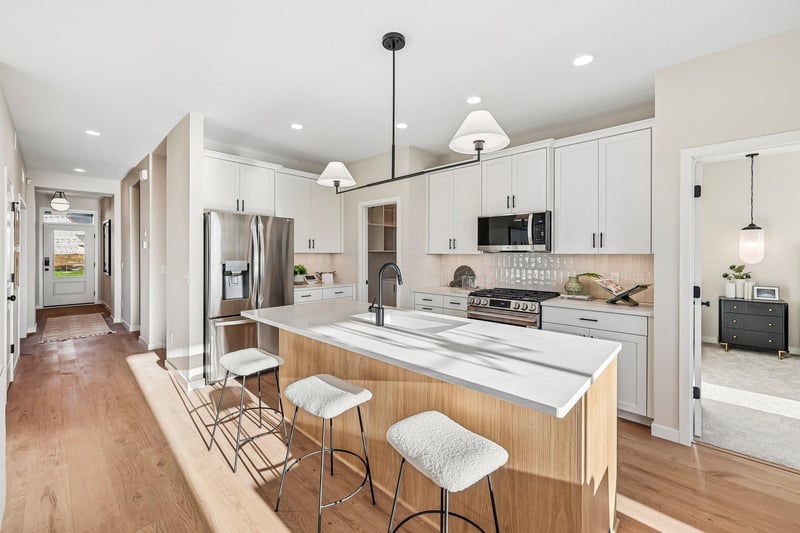 19140 Cloverleaf Way, Farmington, MN 55044
