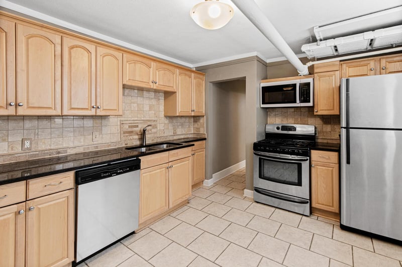2621 Humboldt Ave S #7, Minneapolis, MN 55408