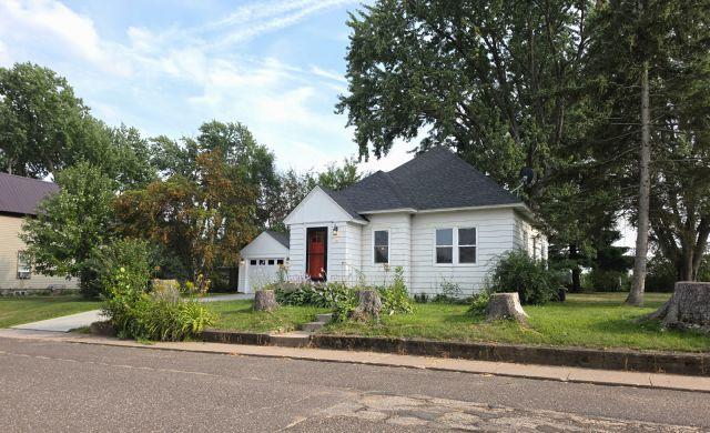 101 Bank St, Milltown, WI 54858