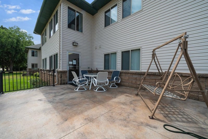 912 Hawthorne St #104, Alexandria, MN 56308