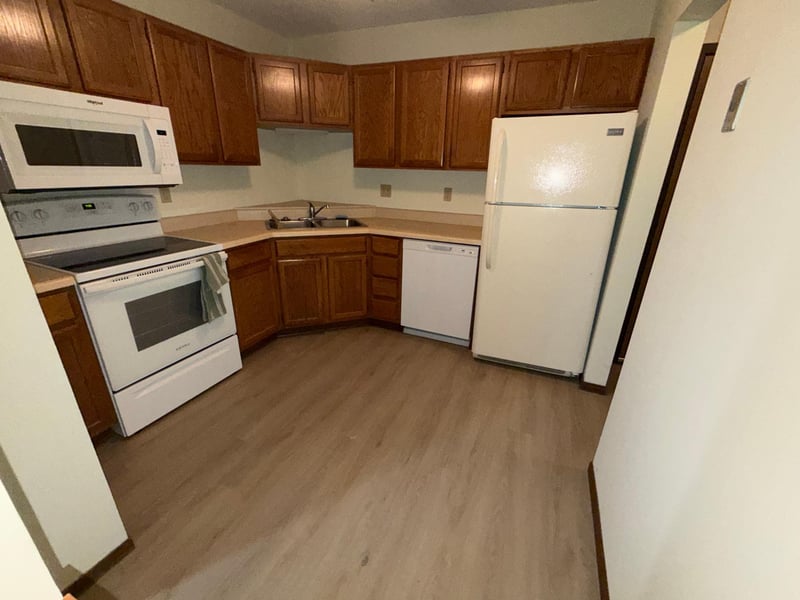 1111 Elway St #203, Saint Paul, MN 55116