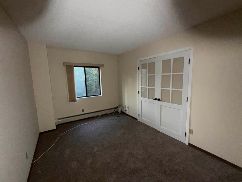1111 Elway St #203, Saint Paul, MN 55116