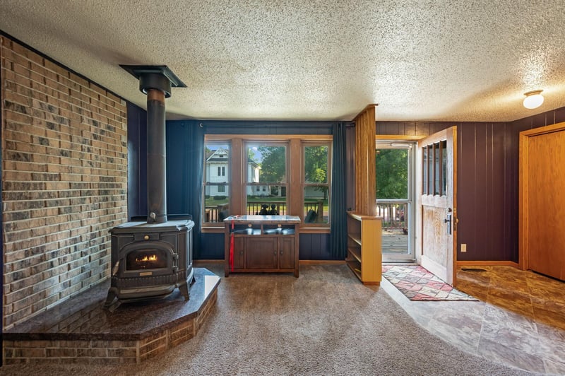 312 W 2nd St, Blue Earth, MN 56013