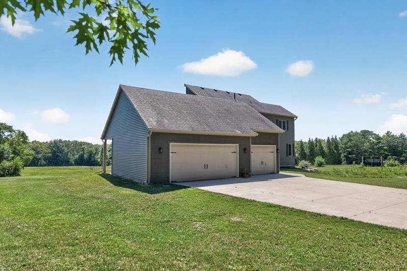 4901 E 250th St, Elko New Market, MN 55020