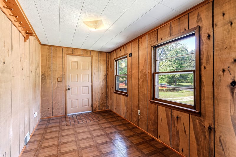1140 Griffin Ave, Mahtomedi, MN 55115