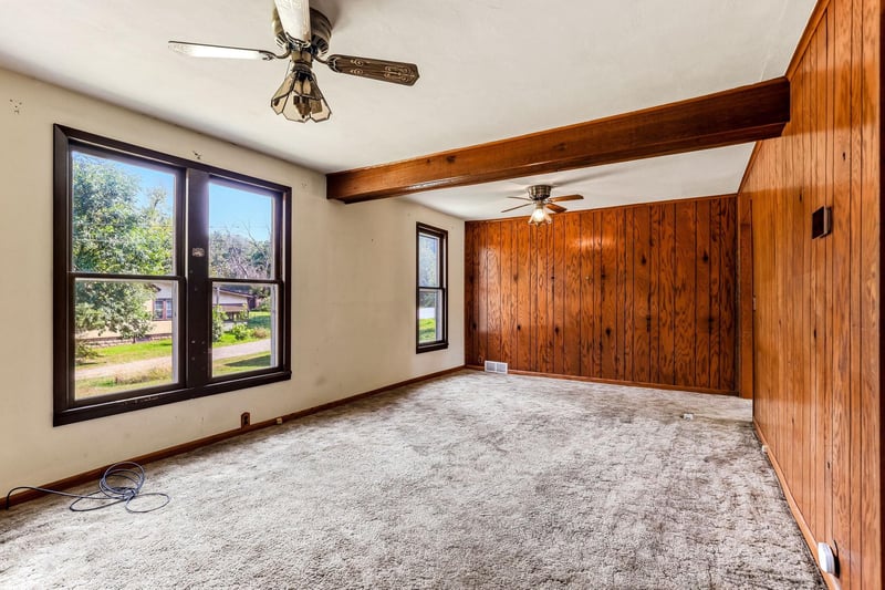 1140 Griffin Ave, Mahtomedi, MN 55115