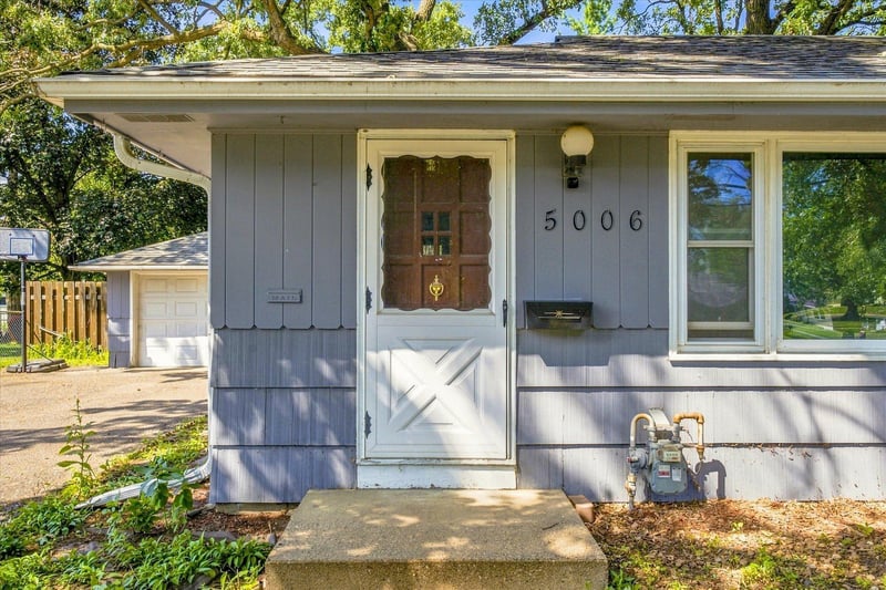 5006 63rd Ave N, Brooklyn Center, MN 55429
