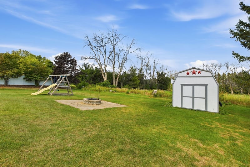109 Anglewood Dr, Kenyon, MN 55946