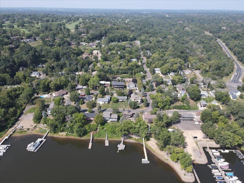 103 Lakeside Dr, Stillwater, MN 55082